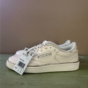 Reebok Club C 85 Women’s 8.5 Chalk White Sneakers NWT Classic Leather